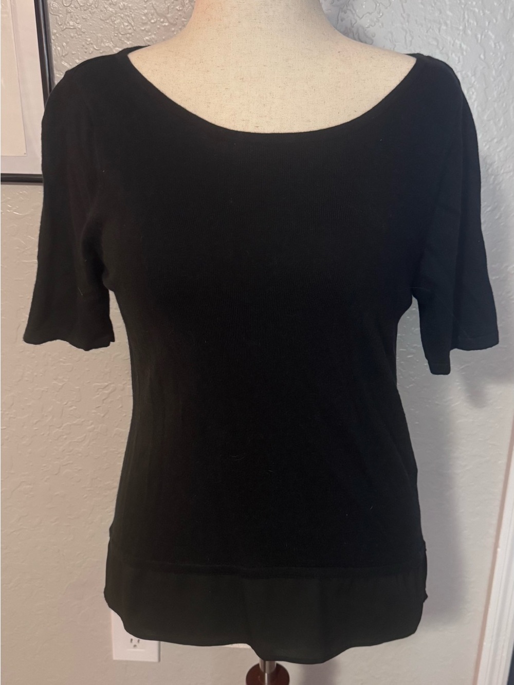 Classic Black Women’s Short Sleeve Tunic Top